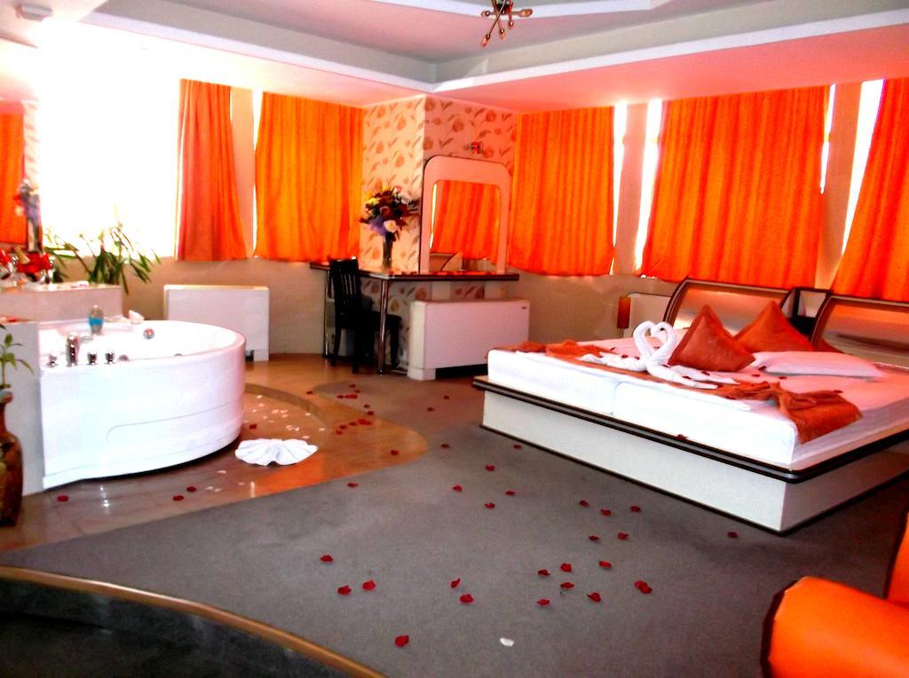 Hotel Helin - Calea Bucuresti Craiova Eksteriør bilde