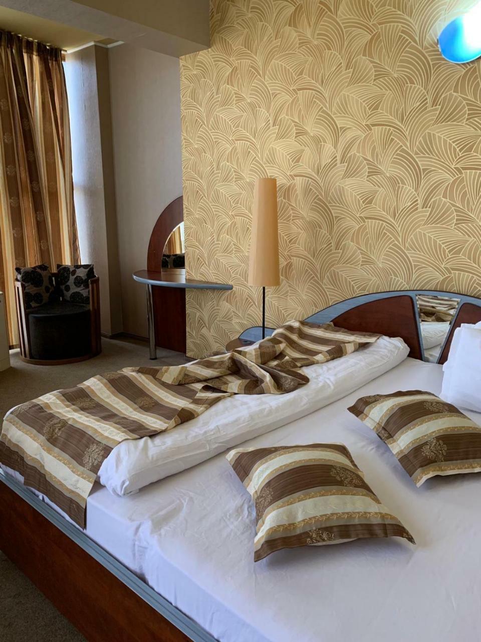Hotel Helin - Calea Bucuresti Craiova Eksteriør bilde