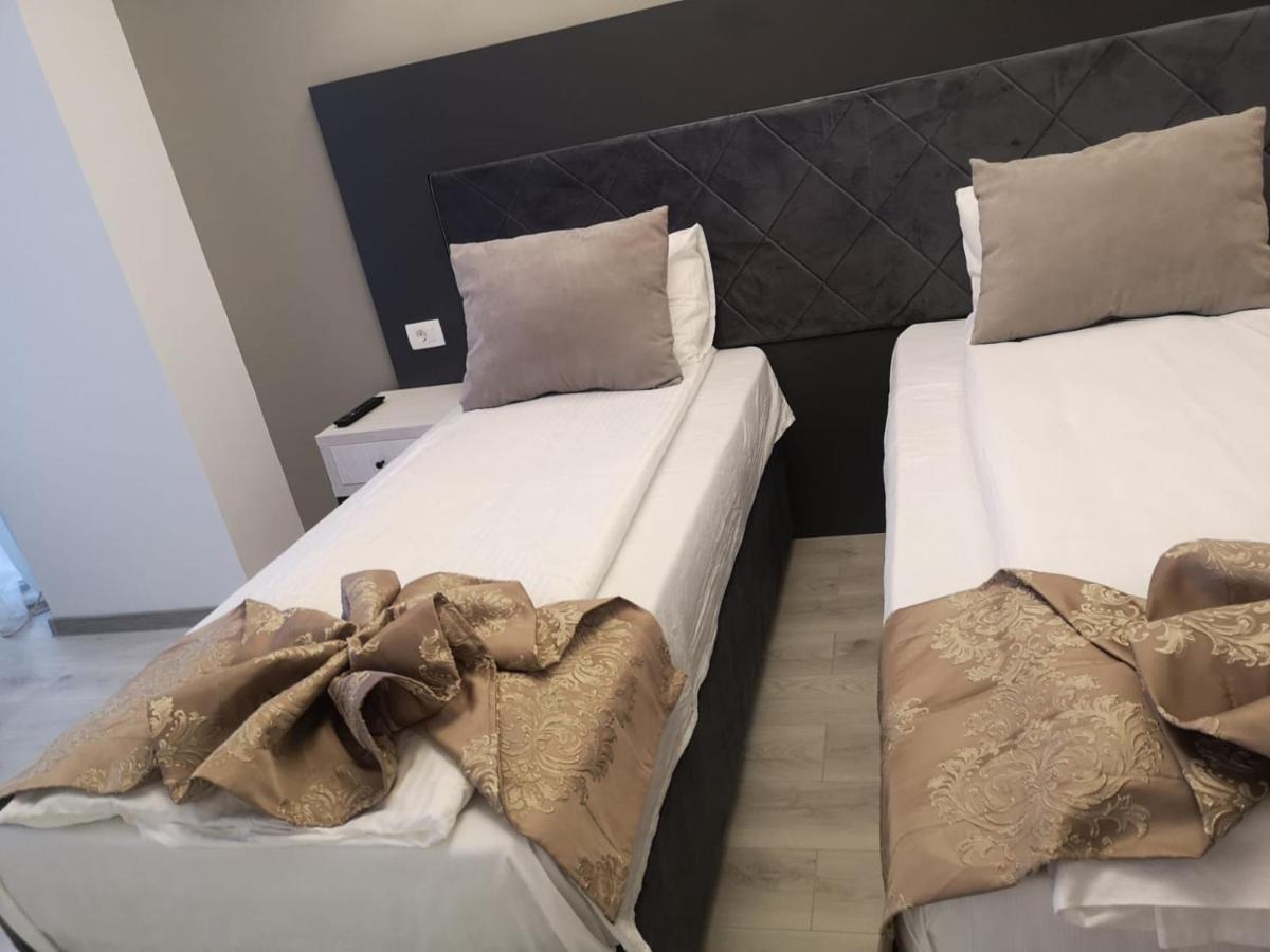 Hotel Helin - Calea Bucuresti Craiova Eksteriør bilde
